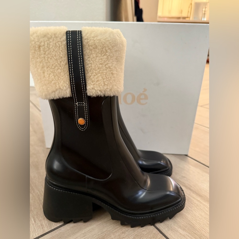 Chloe Black and Cream Winter Boots